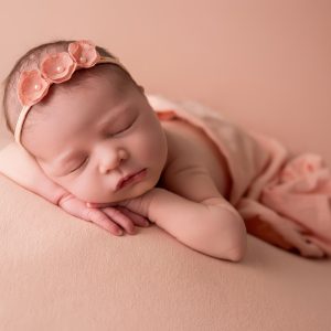 Diadema_Alma_coral_newborn_atrezzo_prop-halo