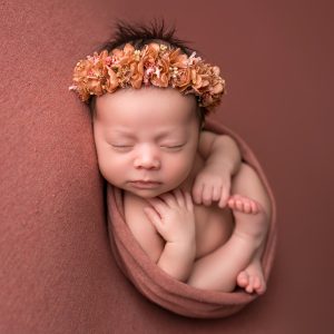 corona_halo_photoshoot_newborn_siena_rosa